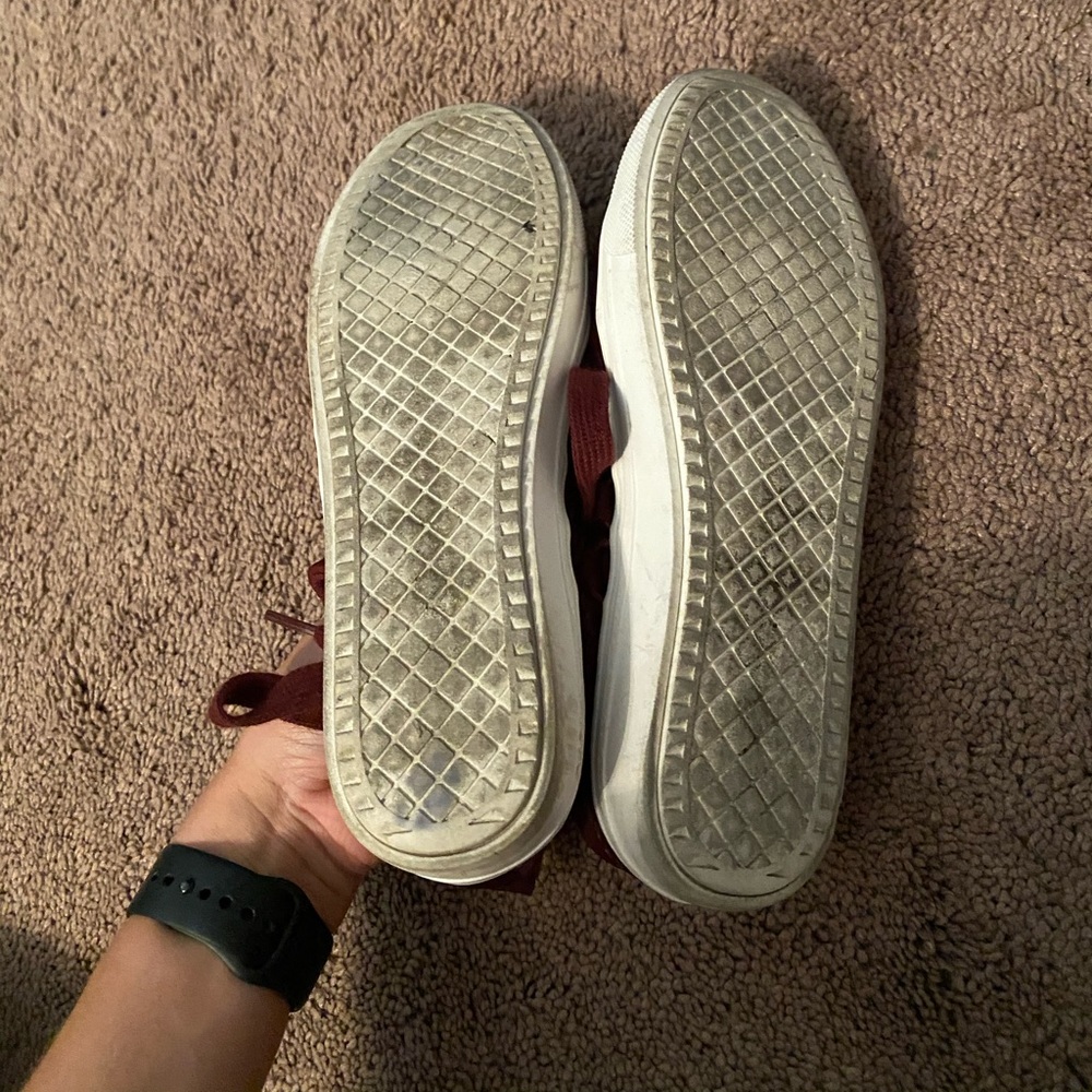 Steve Madden Lancer Tennis Shoe, 6.5 - Picture 2 of 4